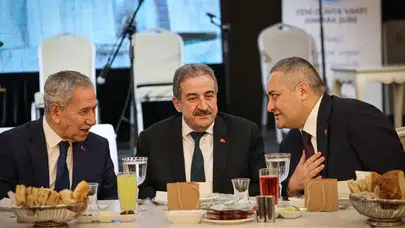 Özarslan, Yeni Dünya Vakfı İftarında: 'Vakıflar Yaşarsa Değerlerimiz Yaşar'