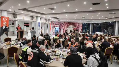 Moto Kuryelerle İftarda Buluştu