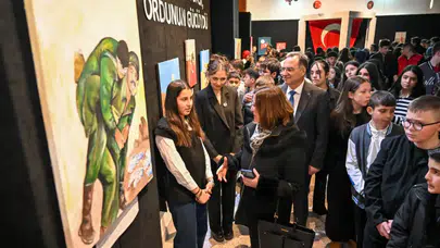 Altındağlı Gençlerden Çanakkale'ye Resimli Saygı: 40 Eser Sergilendi