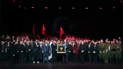 MEB'den Çanakkale'ye Özel Tiyatro: 'Şüheda 1915' Beştepe'de Sahnelendi