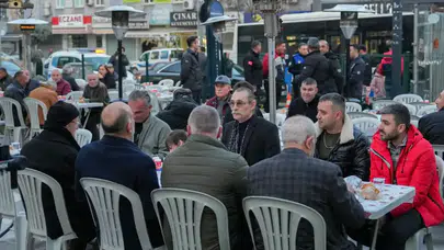 Etimesgut Belediyesi Ahi-Kent Lokantası'nda İftar Sofrası Kurdu