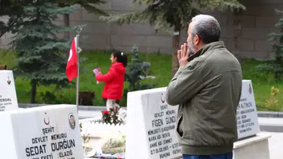 Bayram Öncesi Cebeci Askeri Şehitliği'nde Gözyaşları Sel Oldu