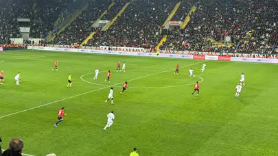Gençlerbirliği 10 Kişi Kalan Maçta Beşiktaş'a 2-0 Yenildi
