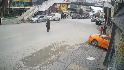 Ankara’da Feci Kaza: 13 Yaşındaki Çocuğa Otomobil Çarptı, Durumu Ağır