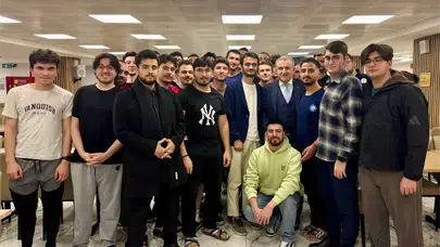 Osman Aşkın Bak, Gölbaşı Mogan Erkek Öğrenci Yurdu’nda Gençlerle İftarda Buluştu