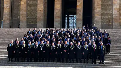Anayasa Mahkemesi Heyeti, 64. Kuruluş Yıl Dönümünde Anıtkabir’i Ziyaret Etti