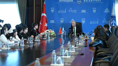 Mansur Yavaş’tan 23 Nisan’da Anlamlı Devir Teslim