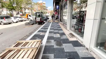 Şereflikoçhisar’da Kaldırım Yenileme Çalışmalarıyla Modern Görünüm