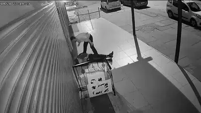 Ankara’da Yaşlı Adamı Darp Edip Parasını Gasp Etti