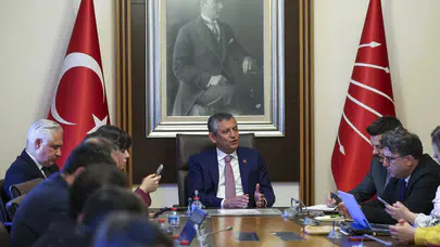 Özgür Özel’den Yeni Parti İddialarına Açıklama