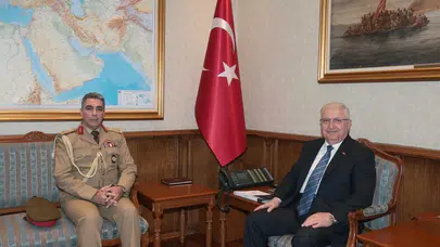 Bakan Yaşar Güler, Irak’ın Ankara Askerî Ataşesi’ni Kabul Etti