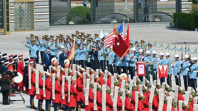 Erdoğan, Trump'ı Cumhurbaşkanlığı Külliyesi'nde Törenle Karşıladı