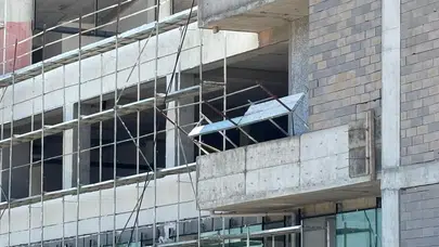 Ankara'da İnşaatta İskele Kazası: 46 Yaşındaki İşçi Hayatını Kaybetti