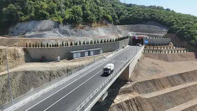 Bakan Uraloğlu: Yalova-Armutlu Yolu Yarın Açılıyor