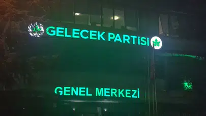 Ahmet Davutoğlu'ndan Gelecek Partisi İçin Kritik Karar