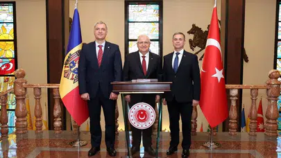 Bakan Yaşar Güler, Moldova Heyetiyle Savunma İş Birliğini Görüştü