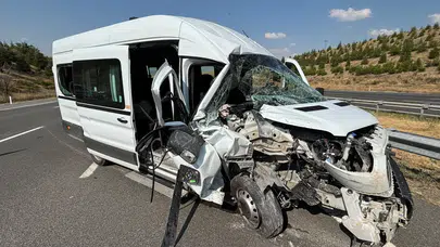 Ankara Çevreyolu'nda Servis Kazası: 1'i Ağır 7 Yaralı