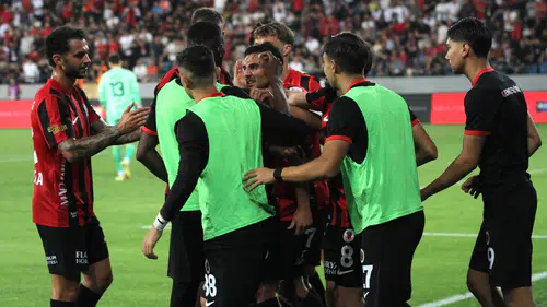 Gençlerbirliği Sezona Fenerbahçe'yi 2-1 Yenerek Başladı