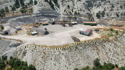 Nallıhan'daki Maden Ocağı Göçüğü Havadan Görüntülendi