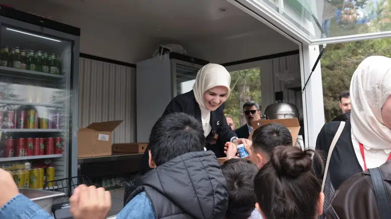 Bakan Göktaş, Başarılı Sporcu Gençlerle Ankara’da Buluştu