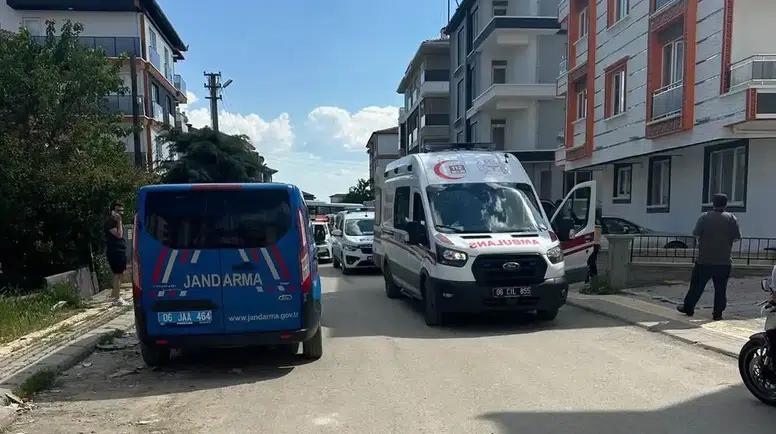 Akyurt’ta Aile İçi Bıçaklı Saldırı: 5 Kişi Yaralandı