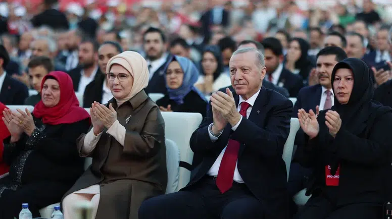 Emine Erdoğan: 15 Temmuz tarihi bir dönüm noktasıdır
