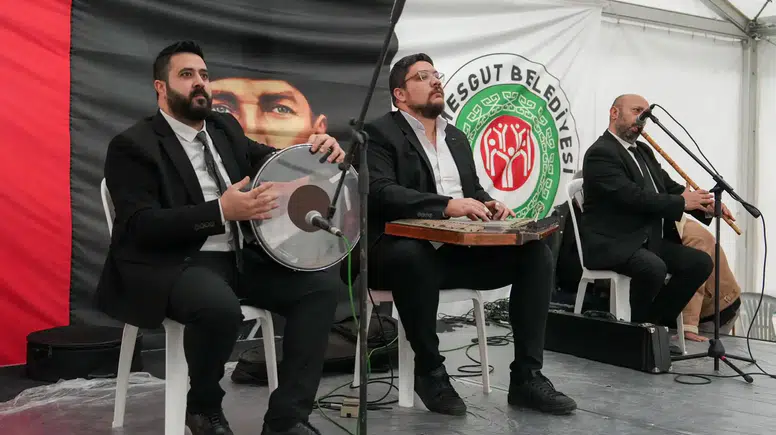 Etimesgut’ta Ramazan Bereketi: İftar Çadırlarında Binlerce Kişi Aynı Sofrada