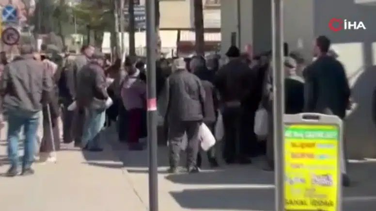 Sincan'da Esnaftan Ramazan'da Günde 1.250 Ekmek Dağıtımı