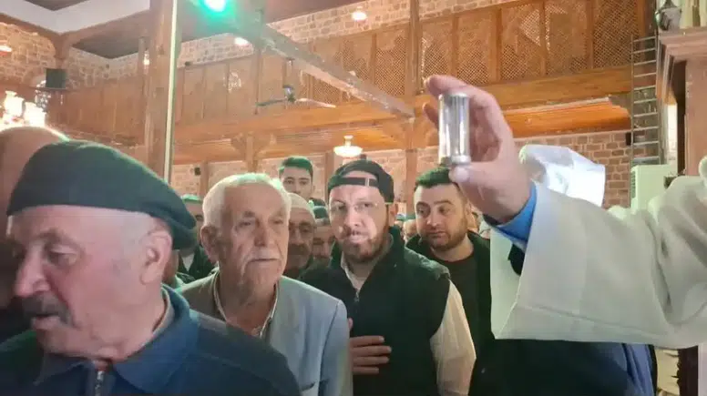 Beypazarı'nda Kadir Gecesi'nde Sakal-ı Şerif Ziyarete Açıldı