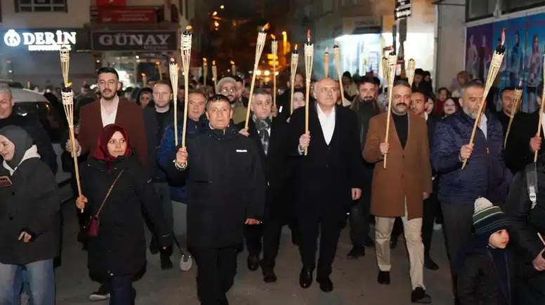 Kızılcahamam'da Ramazan Coşkusu Fener Alayıyla Yaşandı
