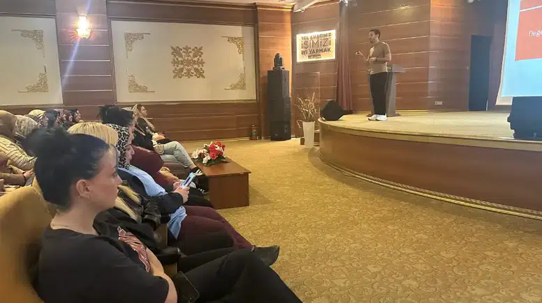 Pursaklar’da Aile ve Medya Okuryazarlığı Semineri Düzenlendi