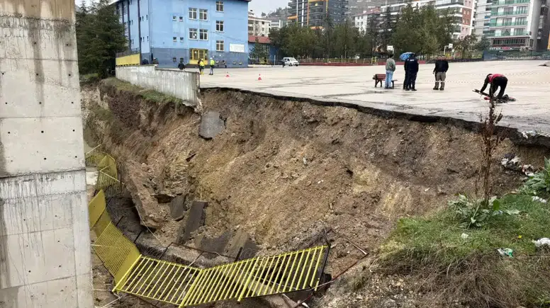 Ankara’da Sağanak Felaketi: Dereler Taştı, Okulun İstinat Duvarı Çöktü