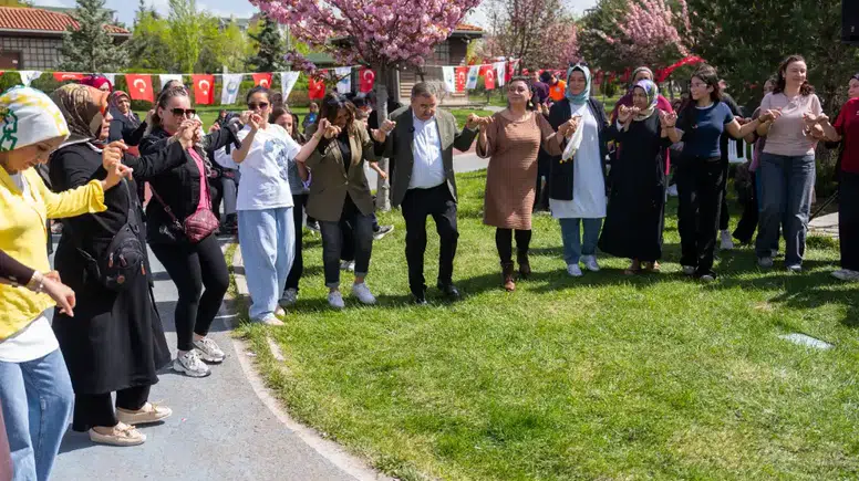Gölbaşı’nda Anneler Günü Coşkusu: Anneler Doyasıya Eğlendi