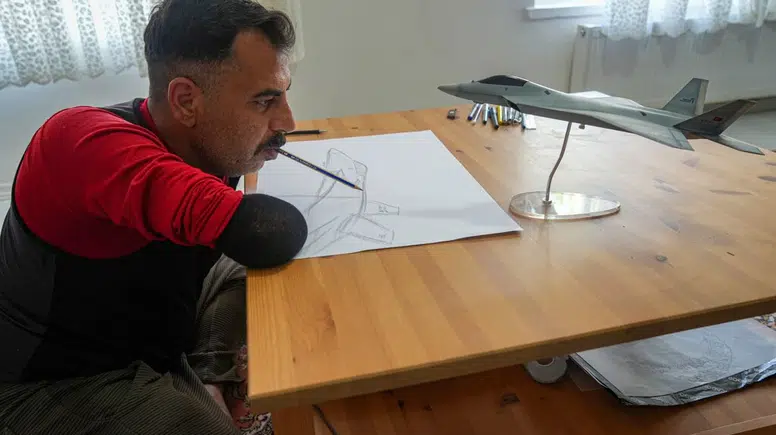 İki Kolunu Kaybetti, KAAN'ın Görsel Modelleyicisi Oldu